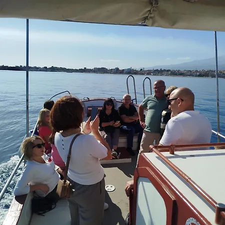 Dolphins Tour Trinacria Escursioni *